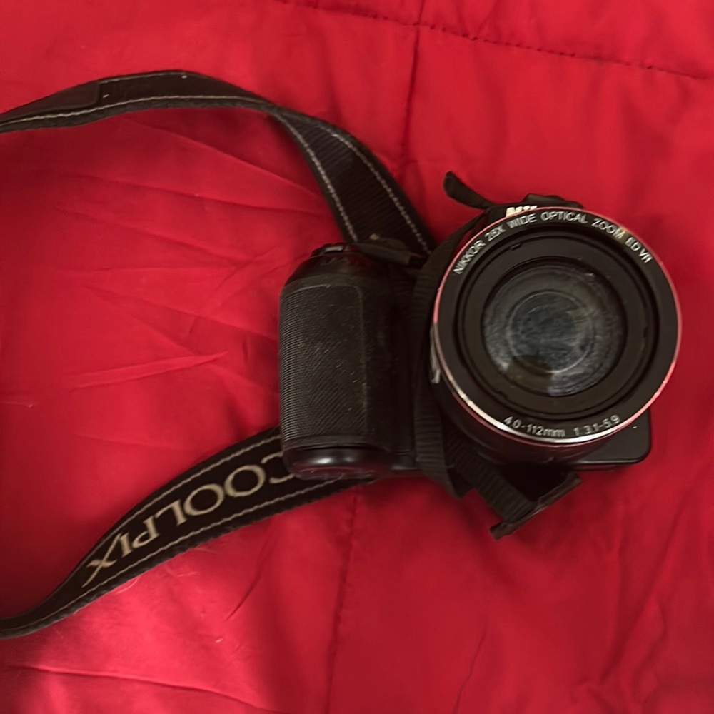 Cool pix camera with strap no case